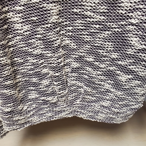 Fabletics Light Sweater - Picture 4 of 4